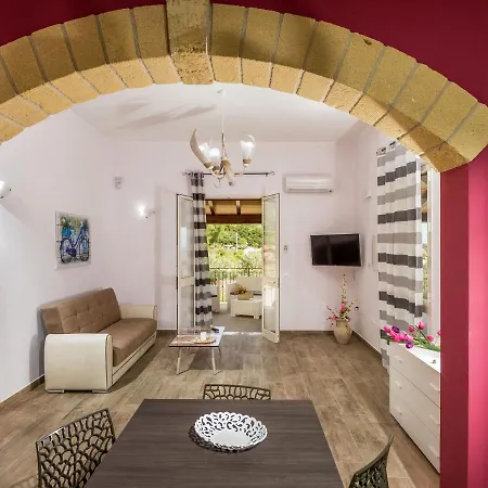 Belvilla By Oyo Splendid Near * كاستيلاّماري ديل غو