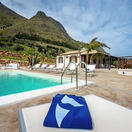 Casa de Férias In Sicily With Pool & Garden *
