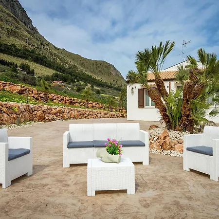 Casa de Férias In Sicily With Pool & Garden *